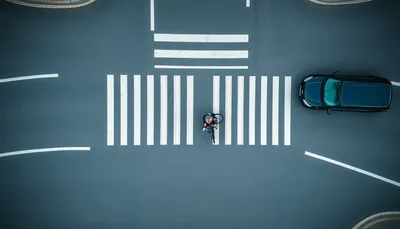 Križovatka s otázkou prednosti v jazde